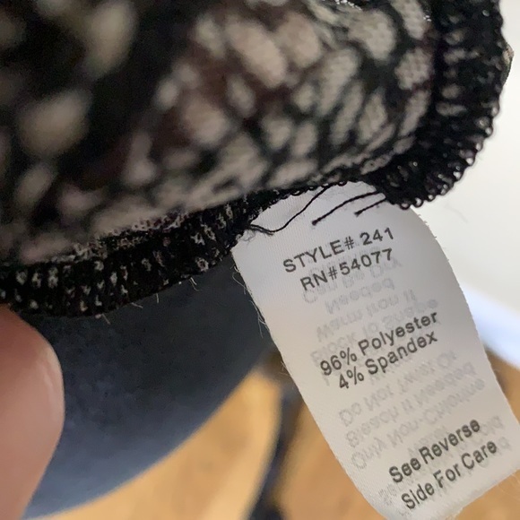 CABI semi sheer ruched top (241) - Picture 5 of 8